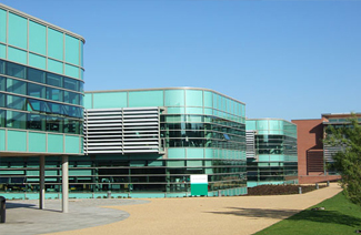 知山大學logo圖片