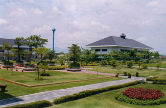 泰國(guó)湄南河大學(xué)logo圖片