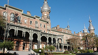 坦帕大學logo圖片