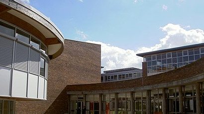 亞眠大學(xué)logo圖片