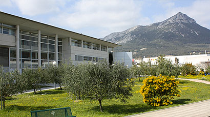 土倫大學logo圖片