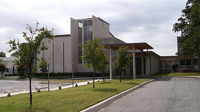艾柏林基督大學logo圖片