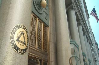 路易斯國家大學logo圖片